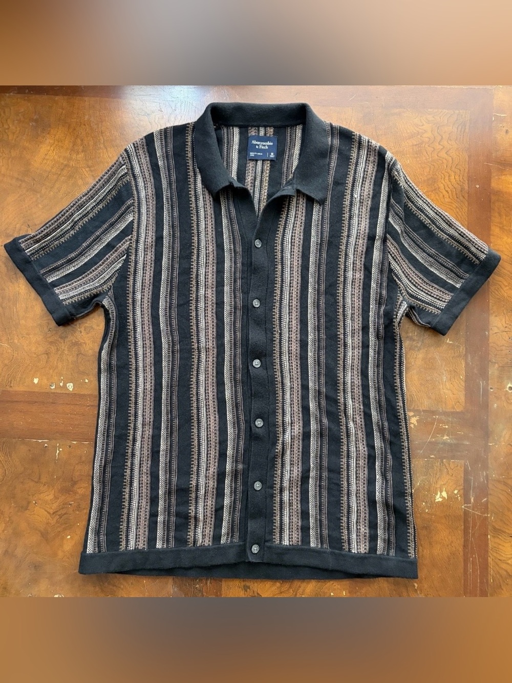 Abercrombie & Fitch Black Short-Sleeve Button Down with Beige Stripes